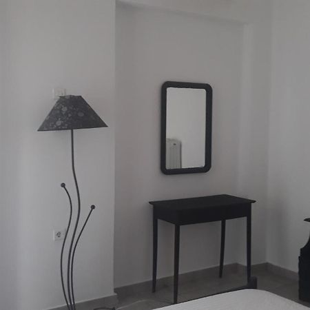 Central Apartments Eretria Eksteriør billede