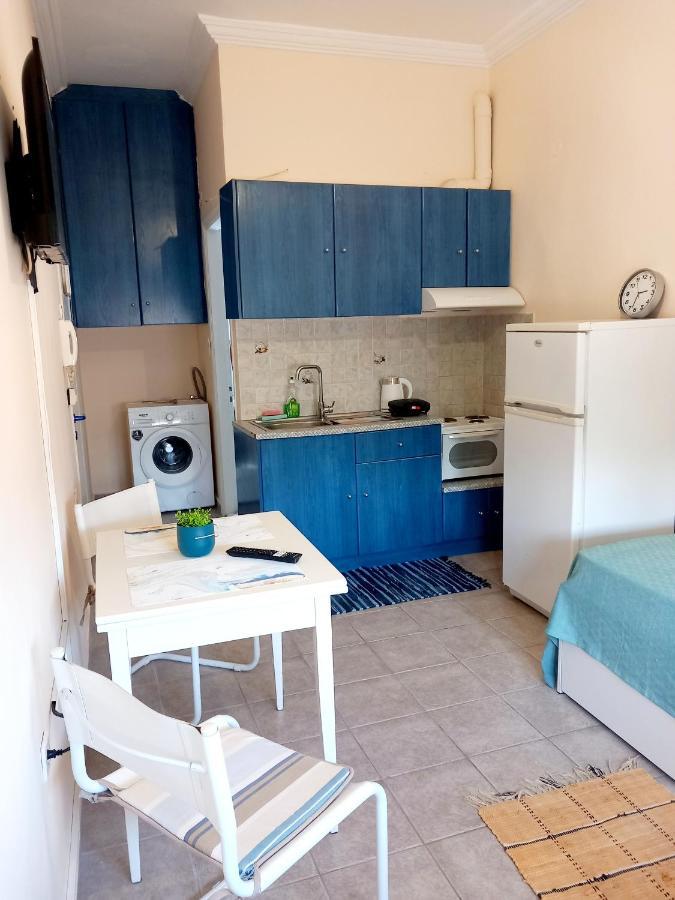 Central Apartments Eretria Eksteriør billede