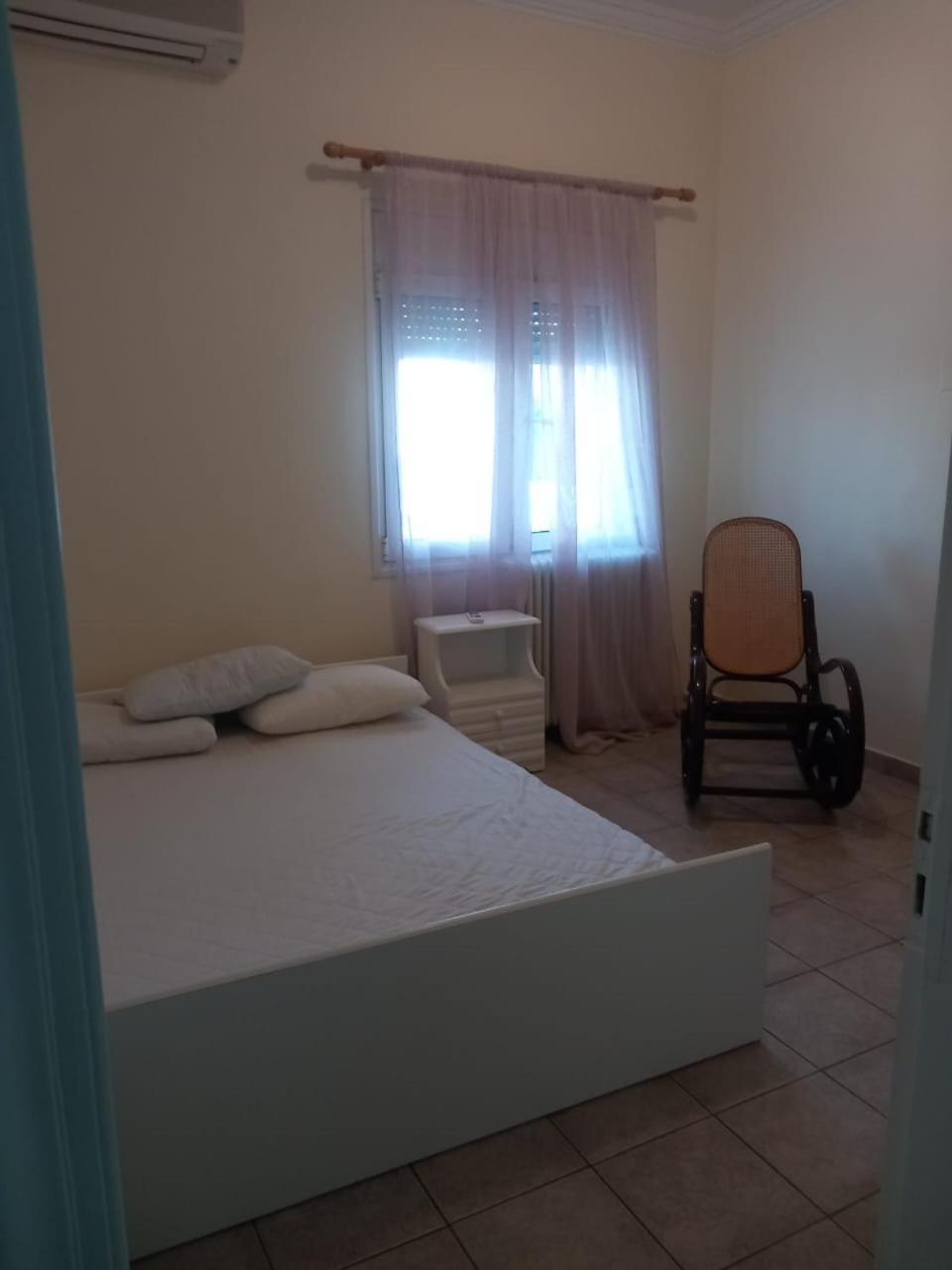 Central Apartments Eretria Eksteriør billede