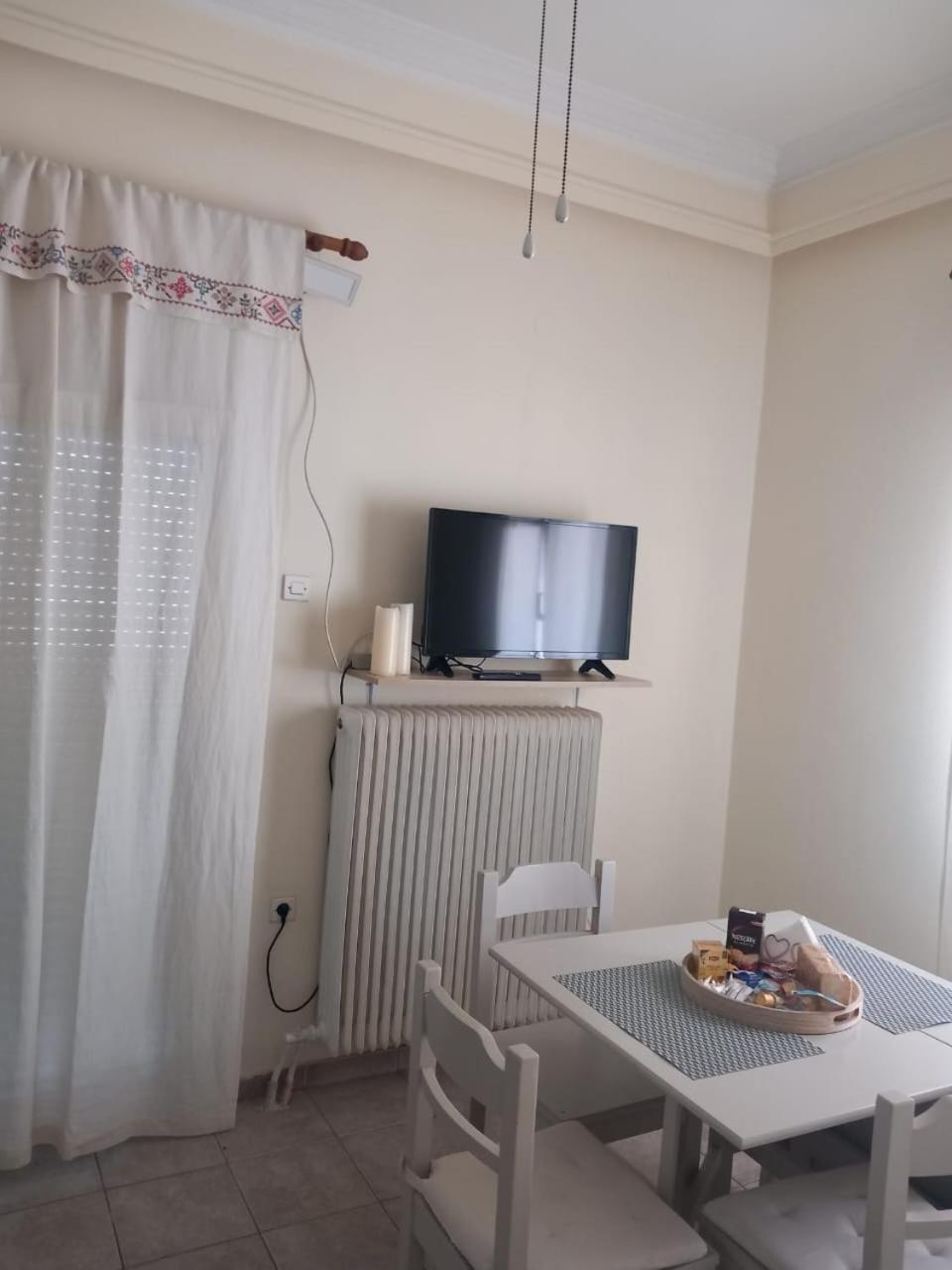Central Apartments Eretria Eksteriør billede
