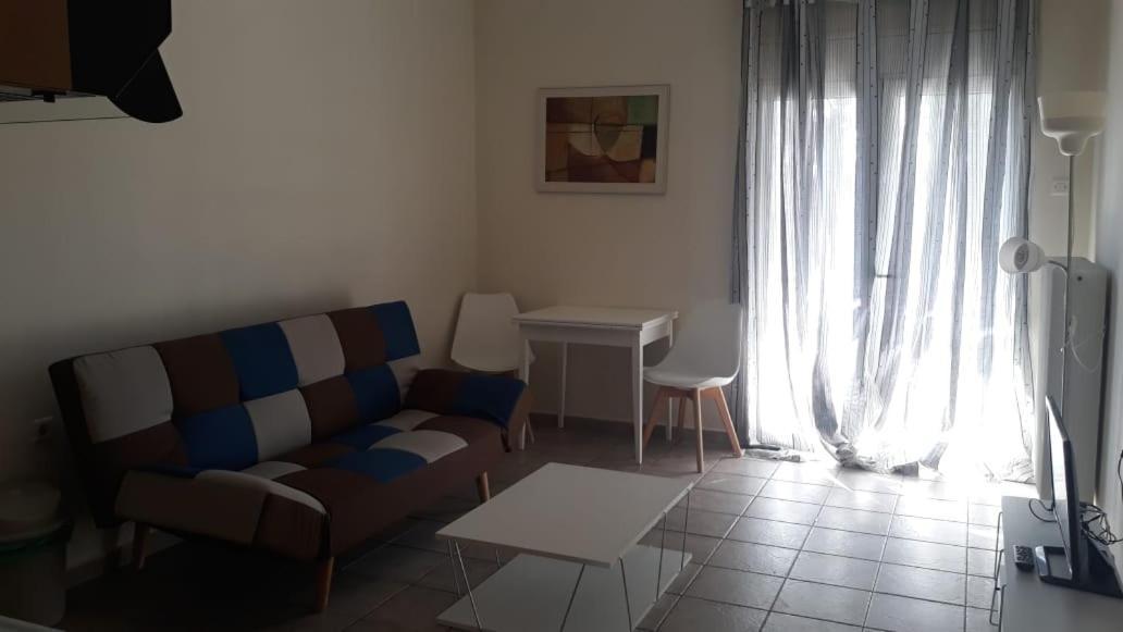 Central Apartments Eretria Eksteriør billede