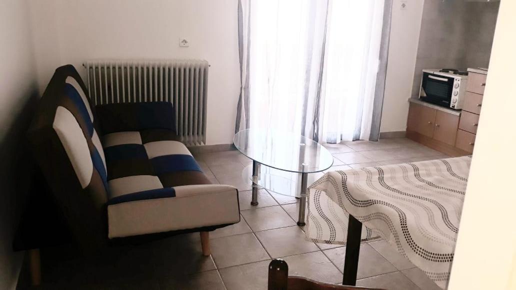 Central Apartments Eretria Eksteriør billede